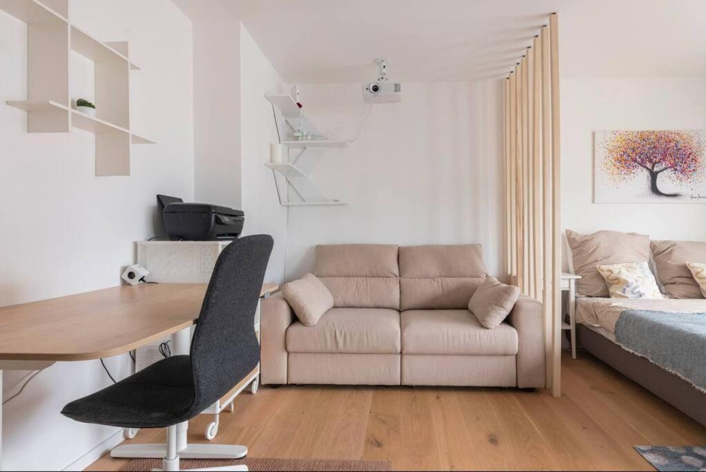 Modern Home In Central Berlin Exterior photo